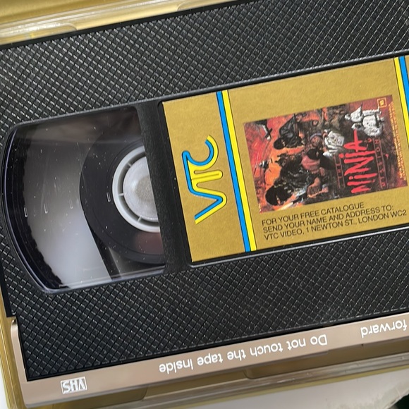 THE NINJA MISSION - VHS - Clamshell 1984 - Picture 10 of 11